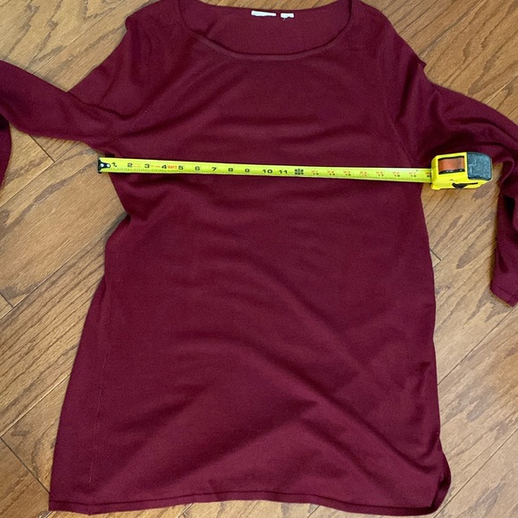 Burgundy/ red O/S Tunic sweater with zipper on left side -Size Large - Picture 7 of 8